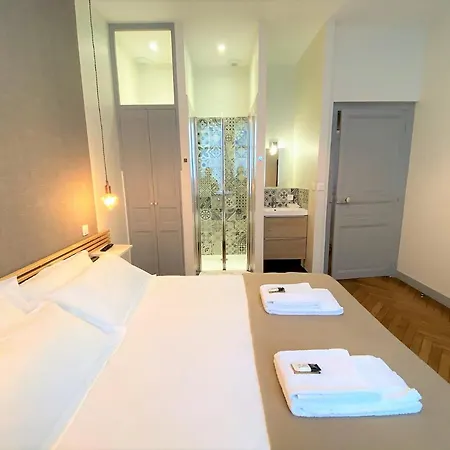Rue Sarret Xxl 아파트 *